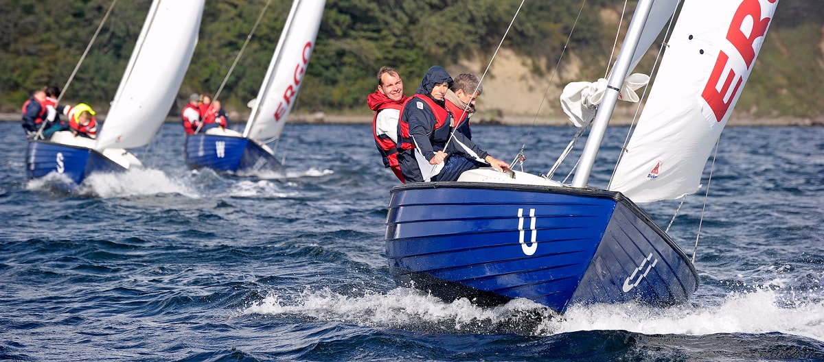 segelboot-mitglieder-dhh-min segelboot-mitglieder-dhh-min