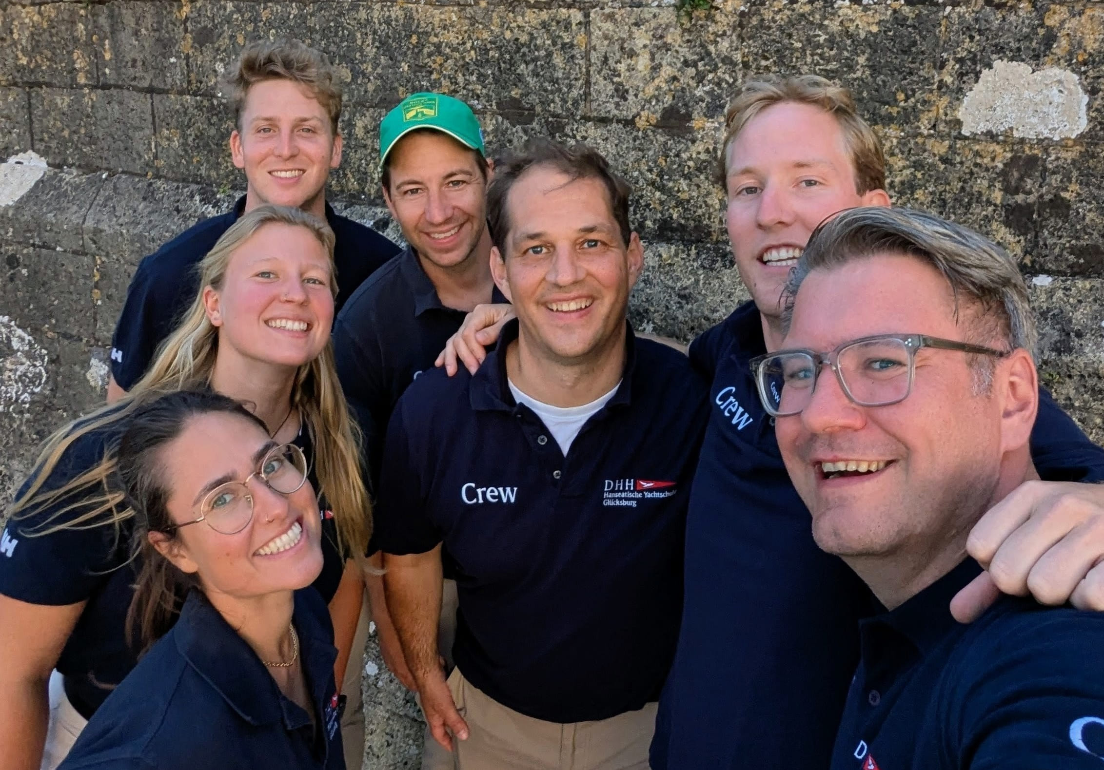 sypeggy-crew-stolz-segeln-regatta-fastnet